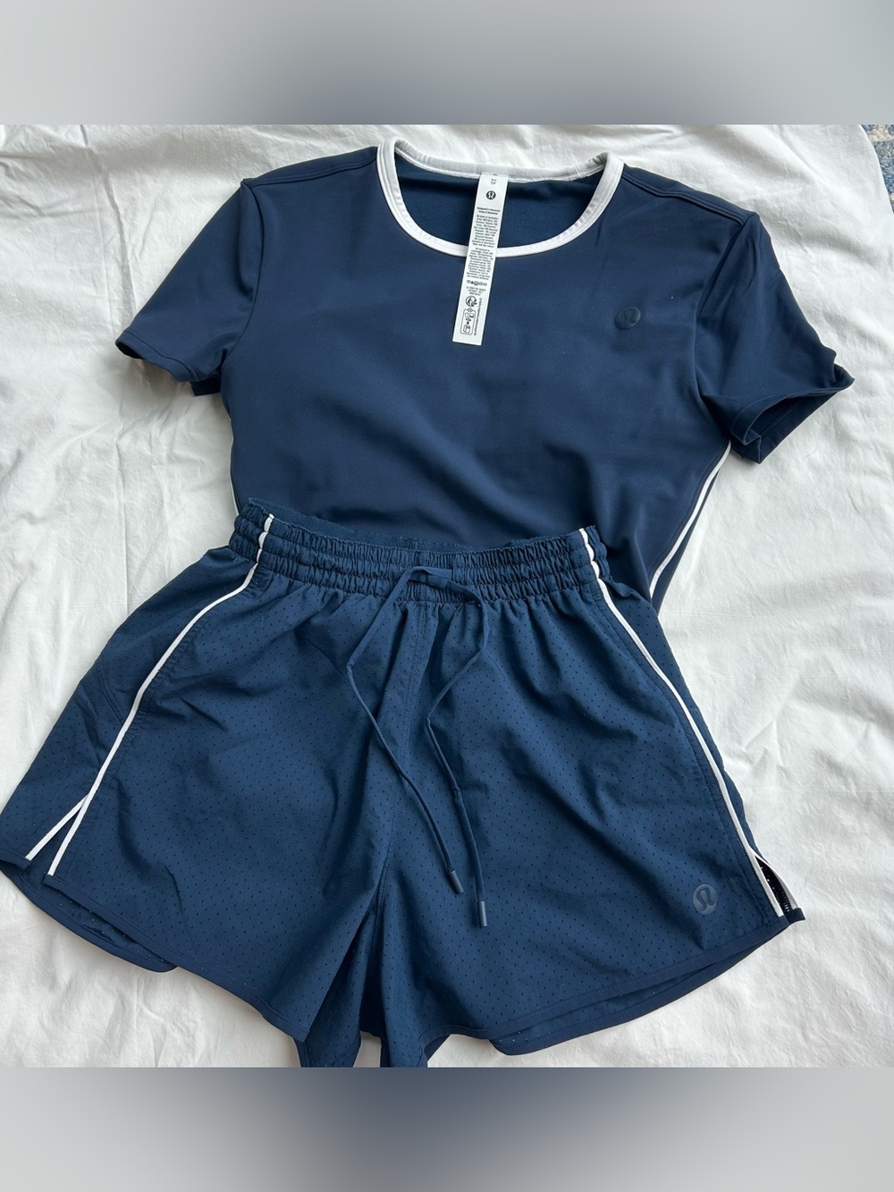 Lululemon Navy Tennis Preppy Athletic Tee & Shorts Set with White Trim - XS/0